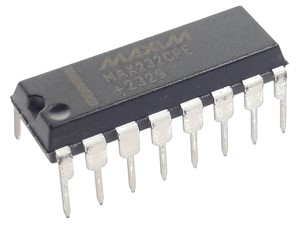 MAX232CPE - MAX232 +5V Multichannel RS232 Transceivers